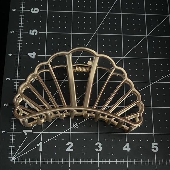 Gold Hair Claw Clip - Picture 2 of 5
